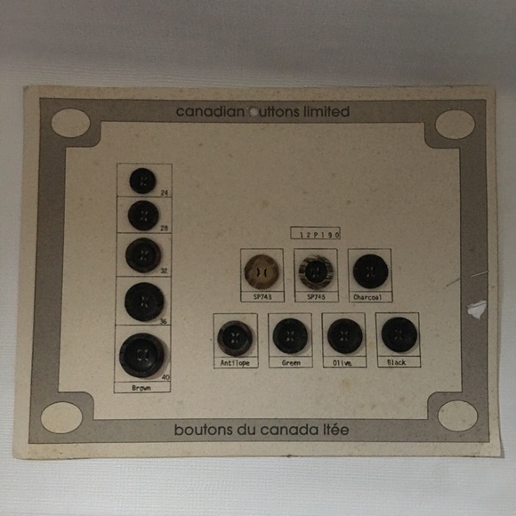 Vintage Buttons Lot of 4 Salesman Cards Metal Plastic 25 Assorted Patterns - Picture 2 of 15